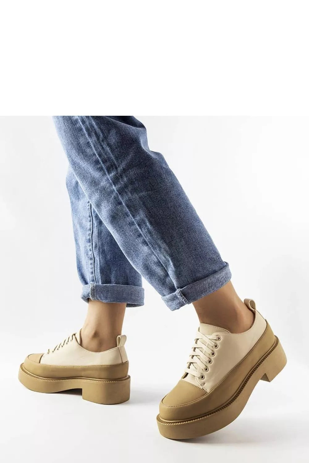 Pusbačiai, modelis 207044 Solea