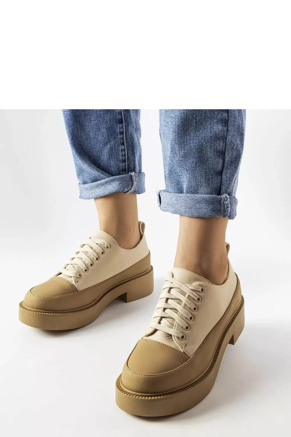 Pusbačiai, modelis 207044 Solea