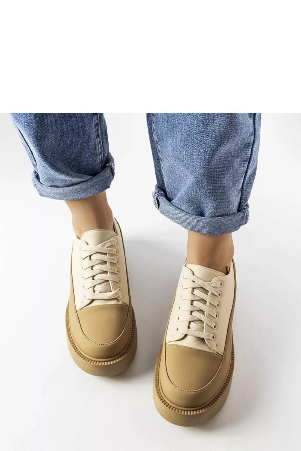 Pusbačiai, modelis 207044 Solea