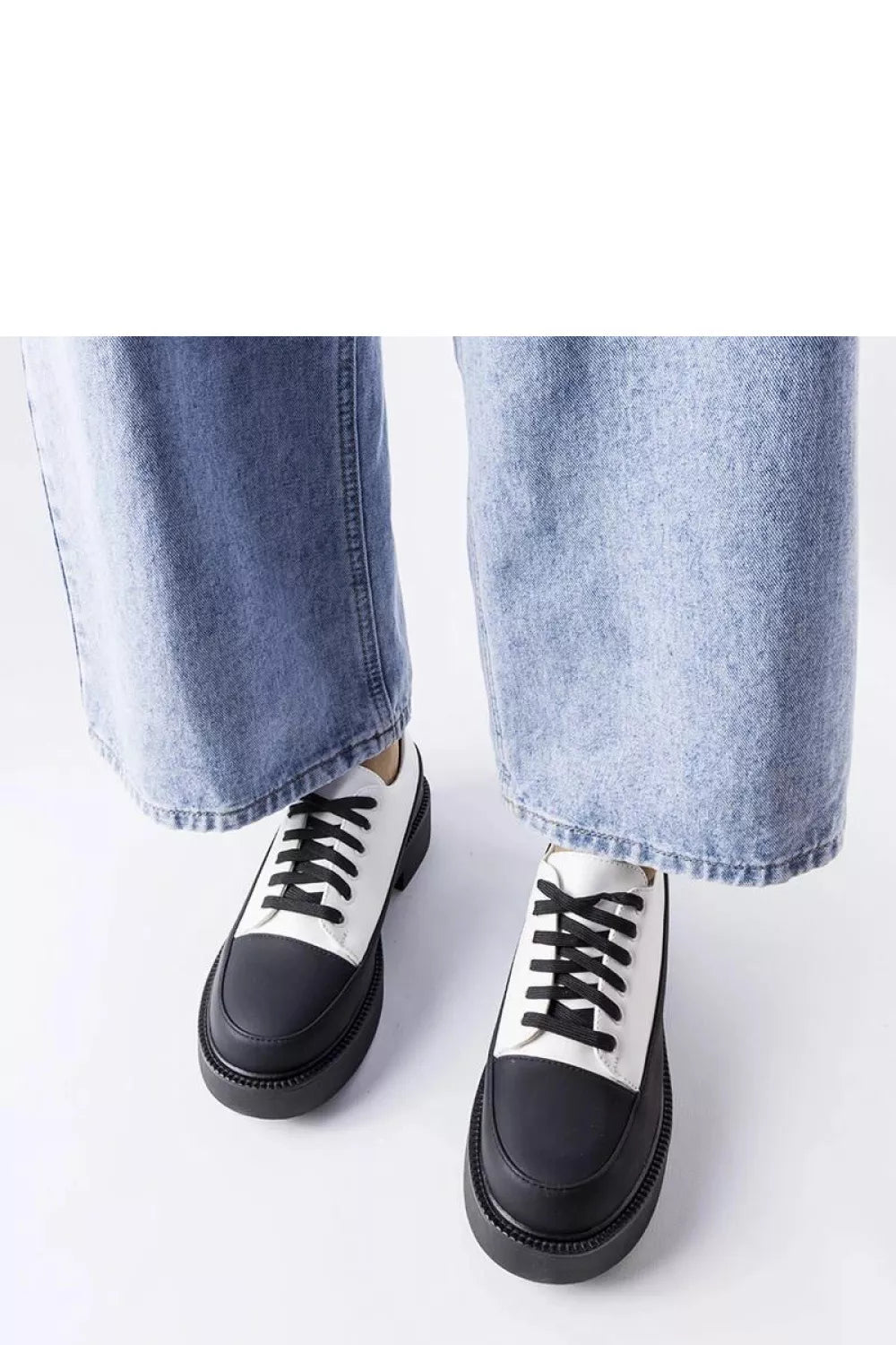 Pusbačiai, modelis 207045 Solea