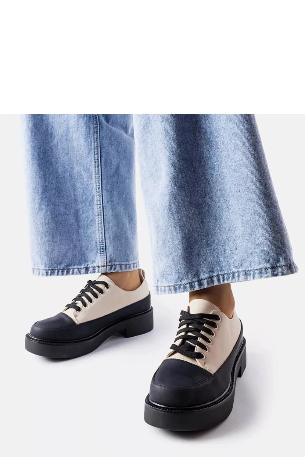 Pusbačiai, modelis 207046 Solea