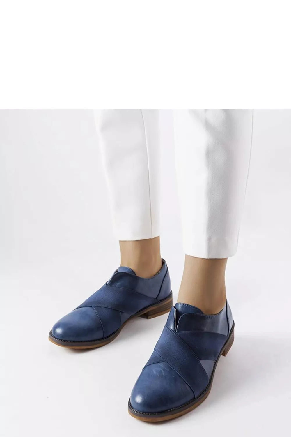 Pusbačiai, modelis 207053 Solea