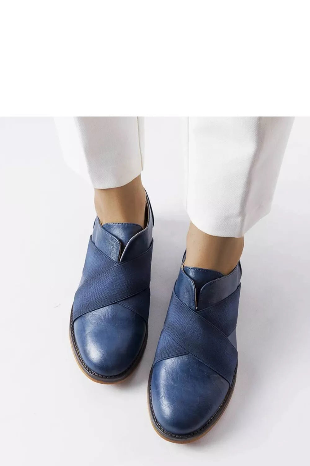 Pusbačiai, modelis 207053 Solea