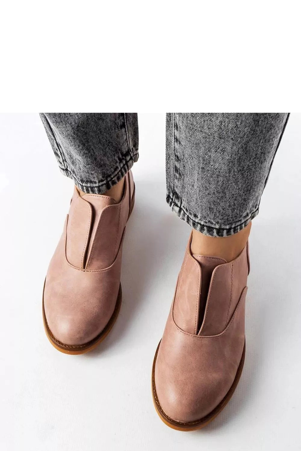 Pusbačiai, modelis 207055 Solea