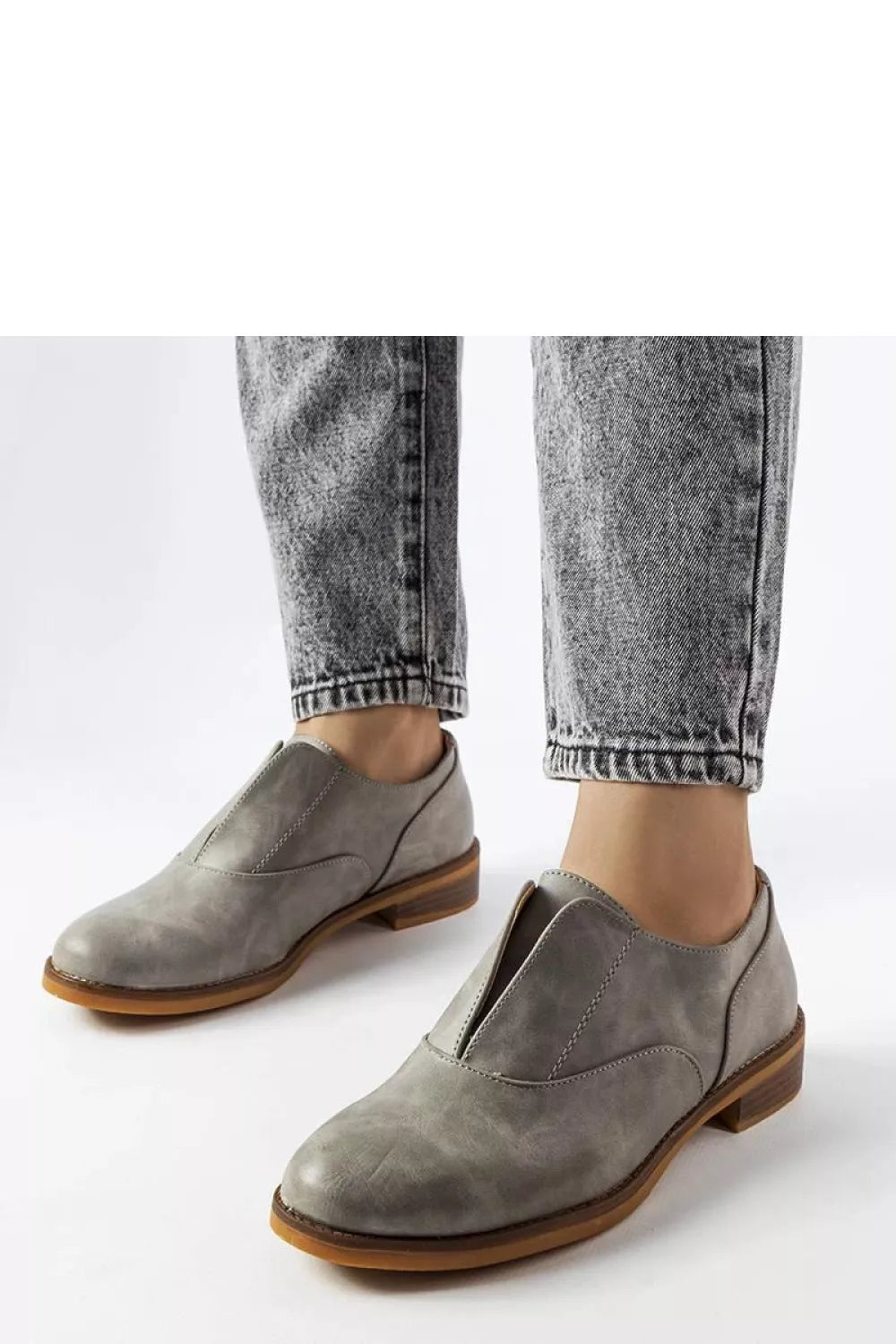 Pusbačiai, modelis 207059 Solea