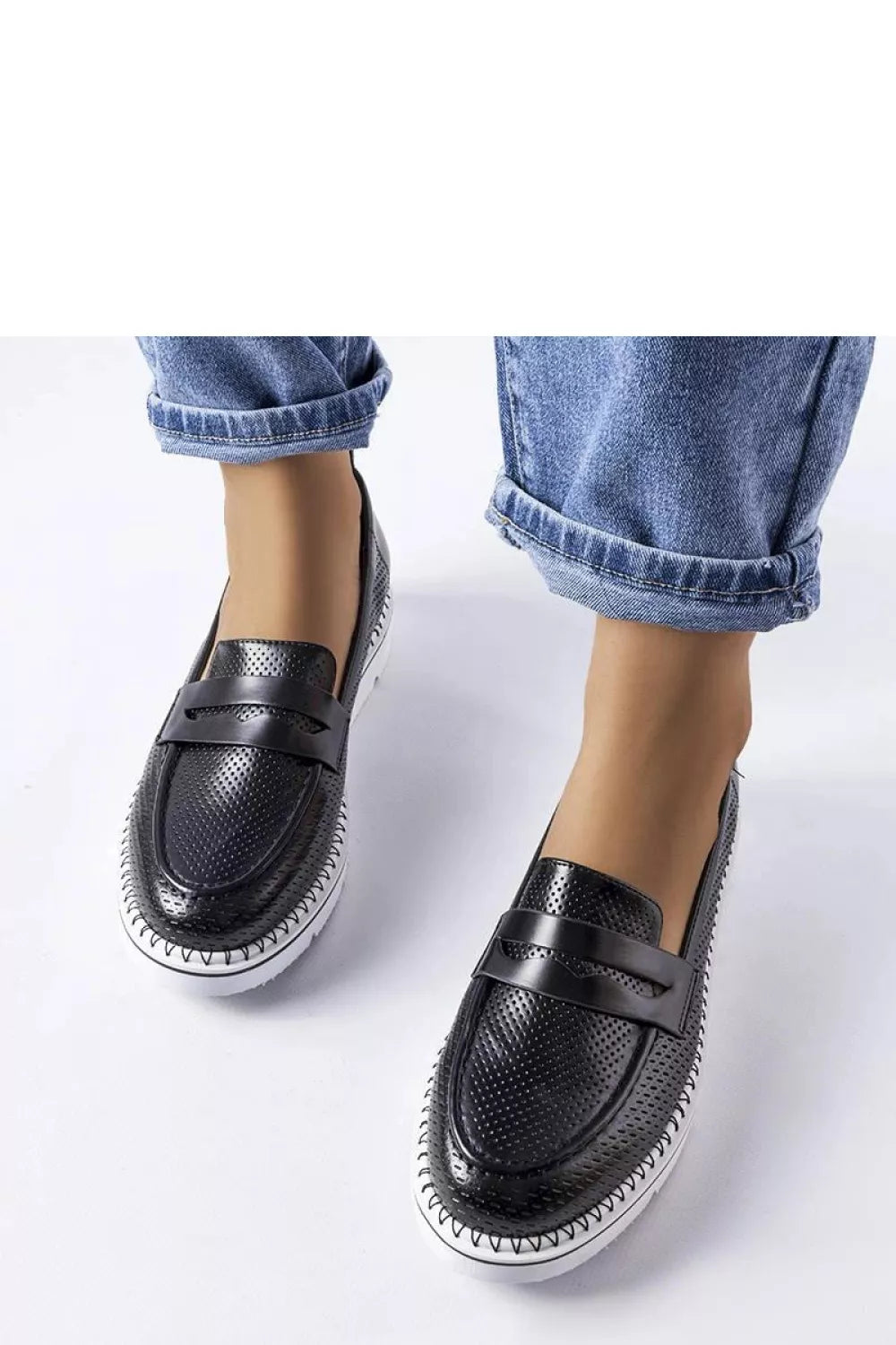 Pusbačiai, modelis 207072 Solea