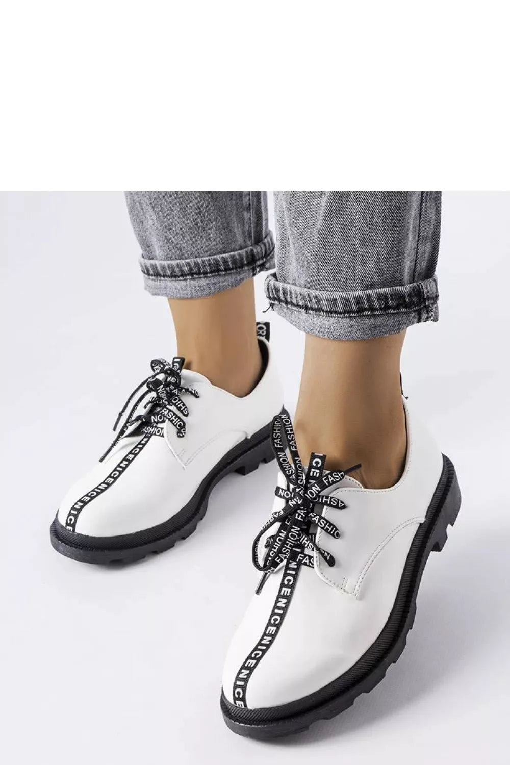 Pusbačiai, modelis 207078 Solea