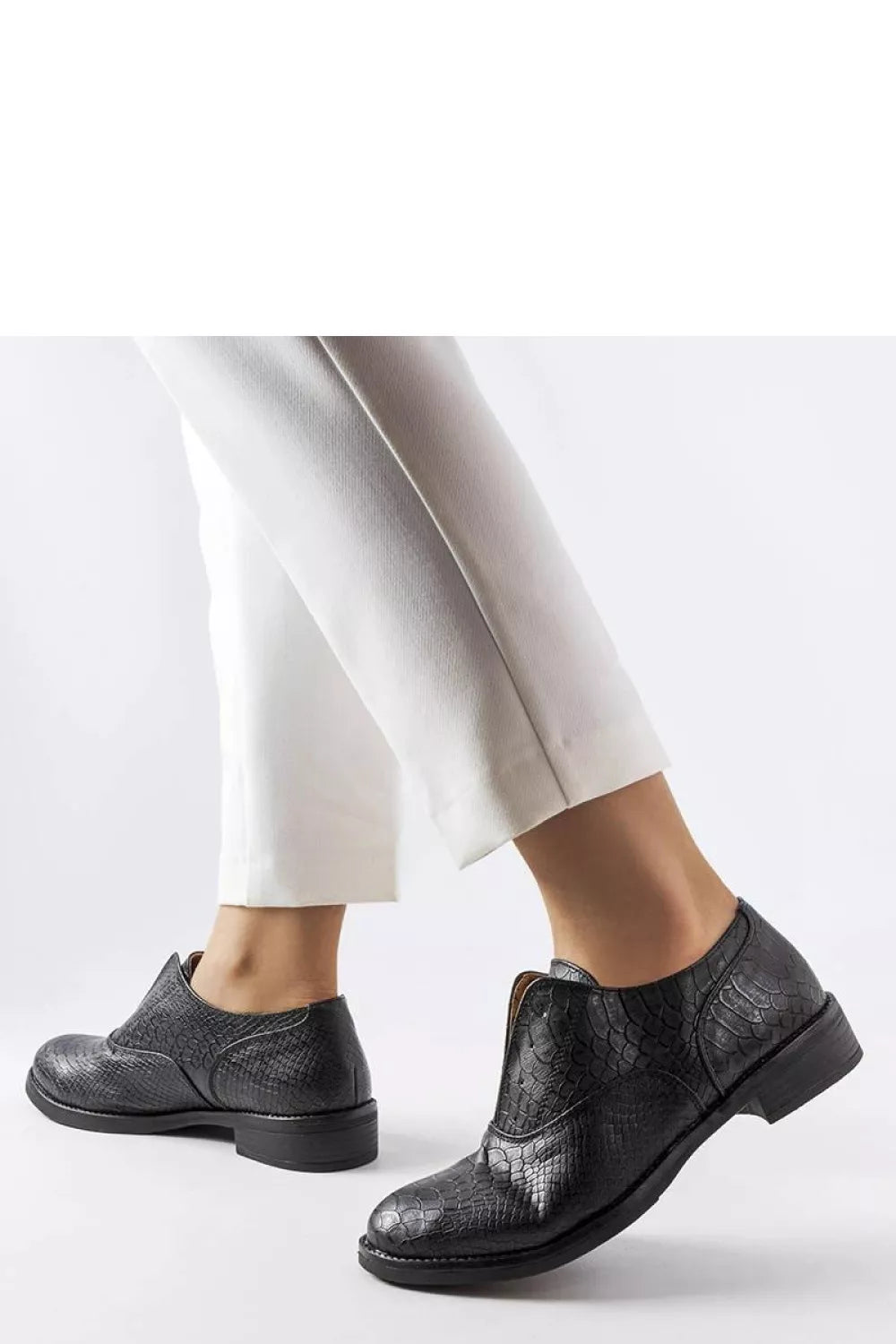 Pusbačiai, modelis 207084 Solea