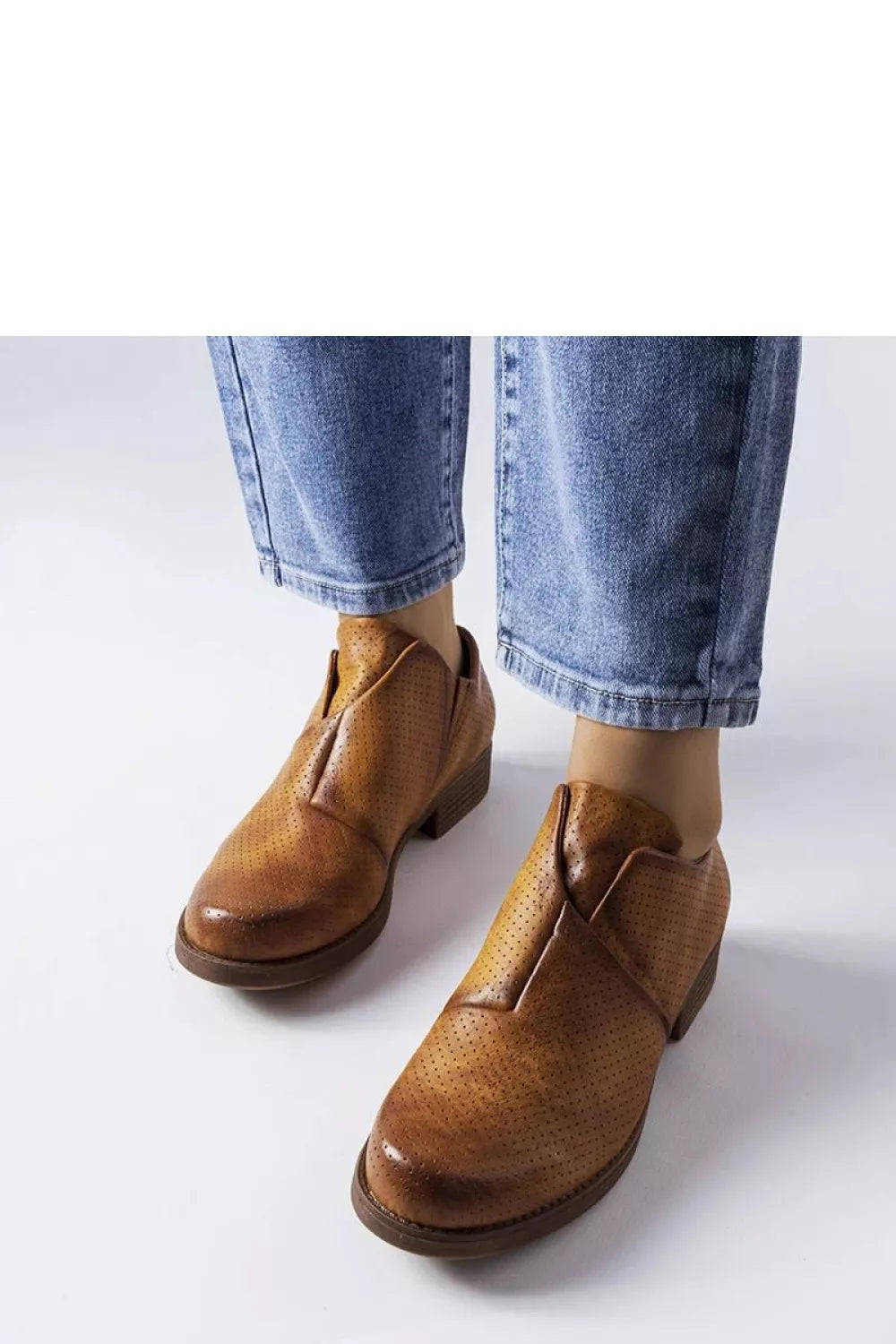 Pusbačiai, modelis 207085 Solea