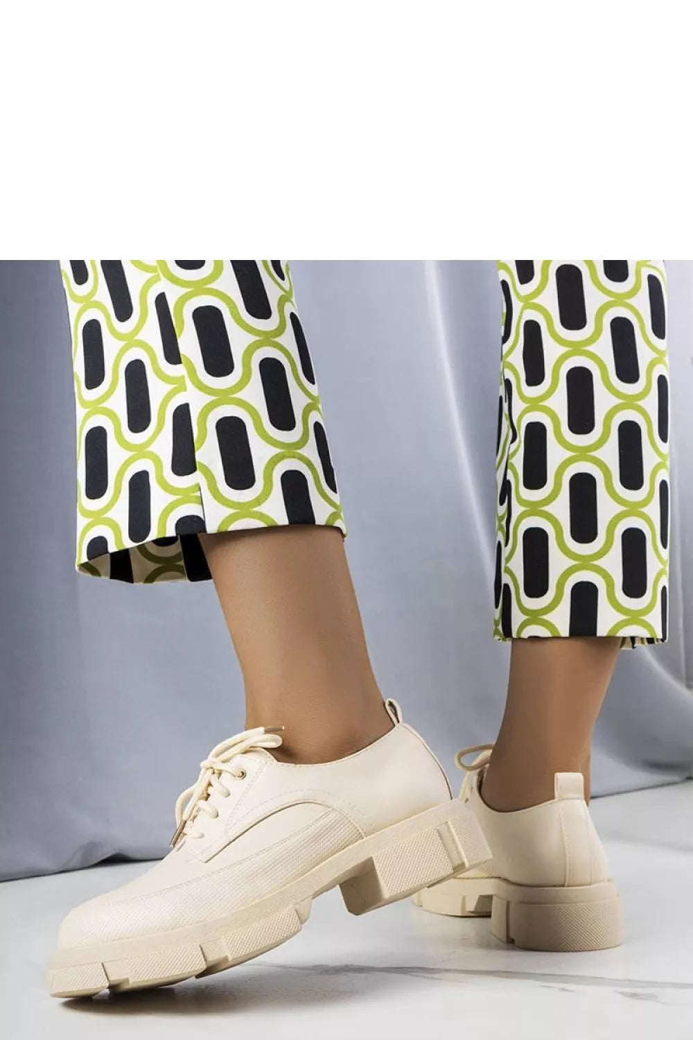 Pusbačiai, modelis 207091 Solea