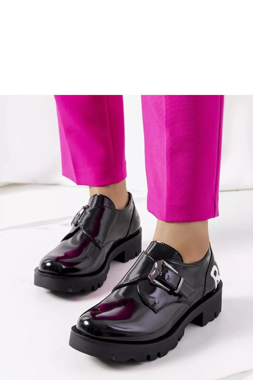 Pusbačiai, modelis 207094 Solea