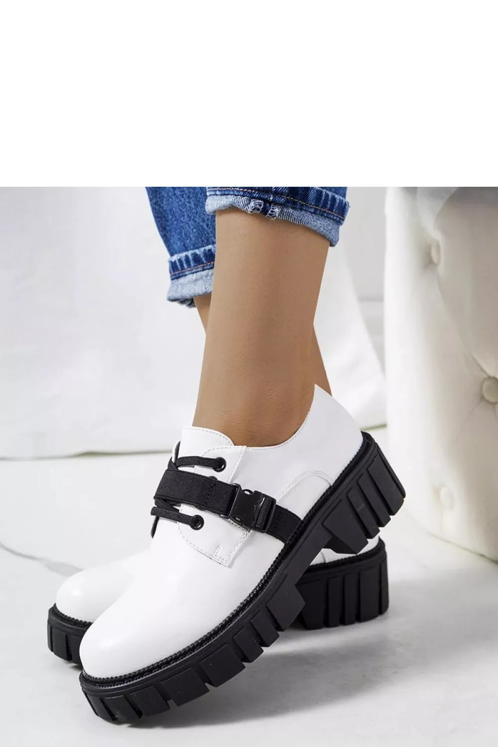 Pusbačiai, modelis 207101 Solea