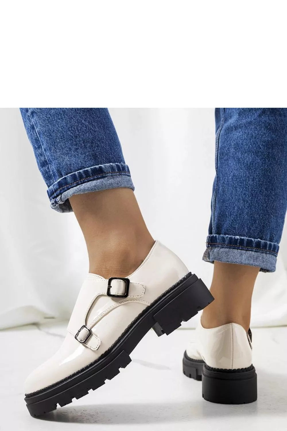 Pusbačiai, modelis 207102 Solea