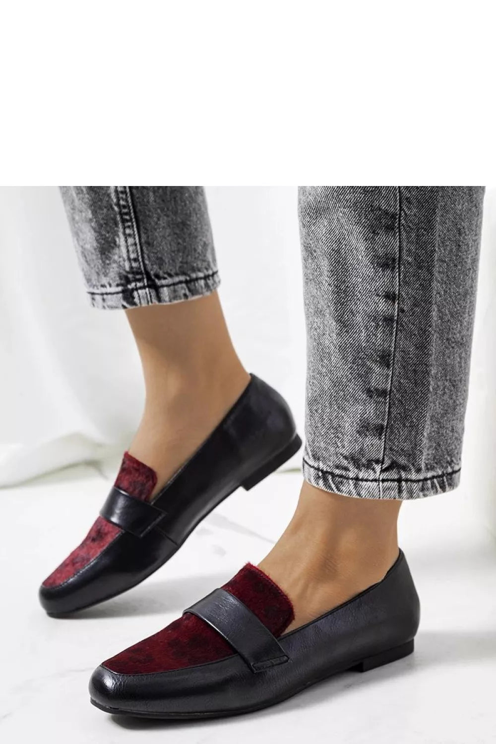 Pusbačiai, modelis 207104 Solea