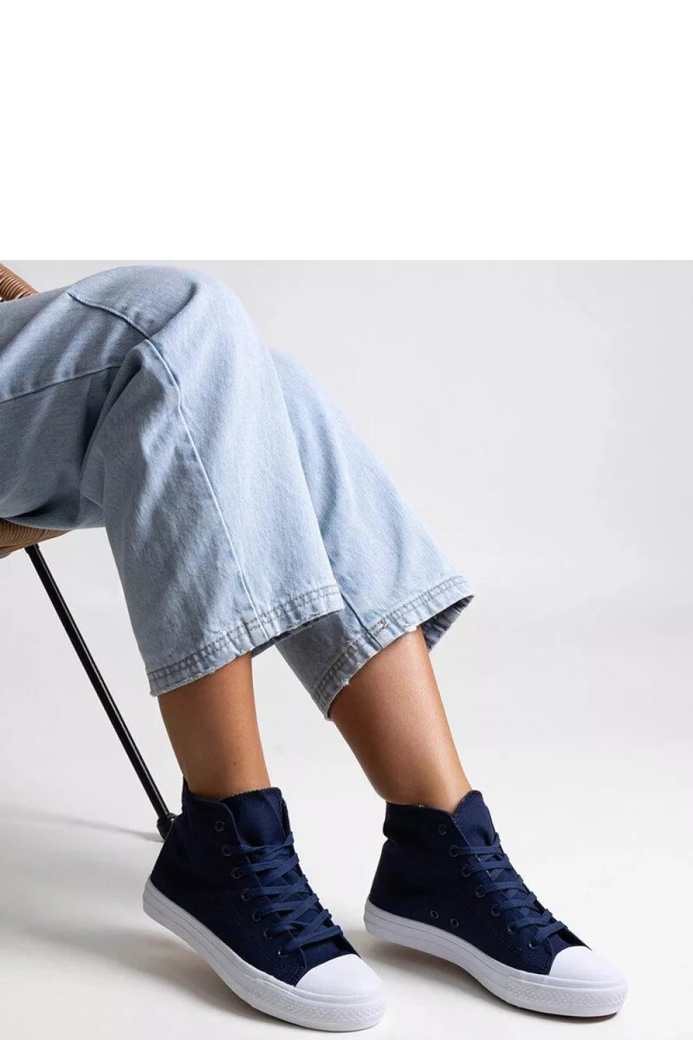 Kedai modelis 207235 Solea