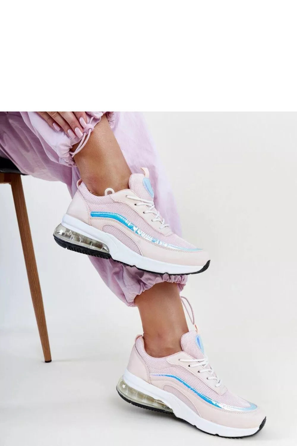 Sportbačiai, modelis 207333 Solea