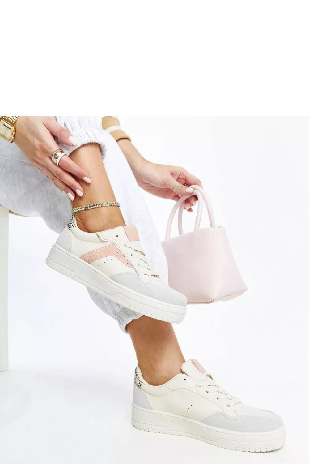 Kedai modelis 207466 Solea