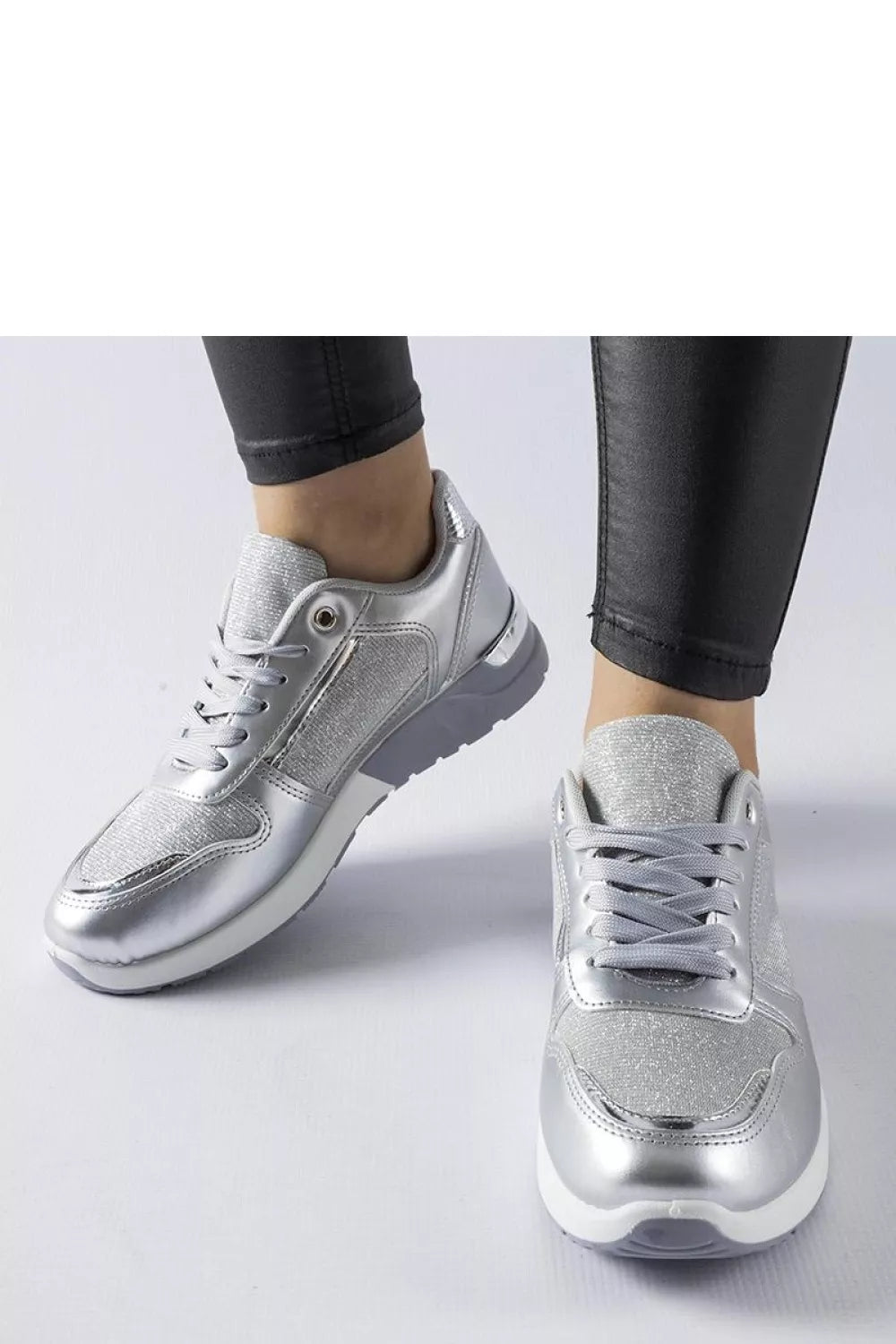 Sportbačiai, modelis 207630 Solea