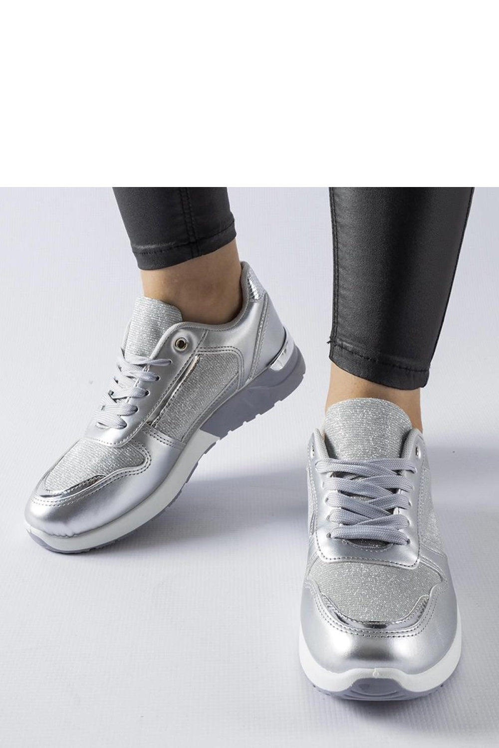 Sportbačiai, modelis 207630 Solea