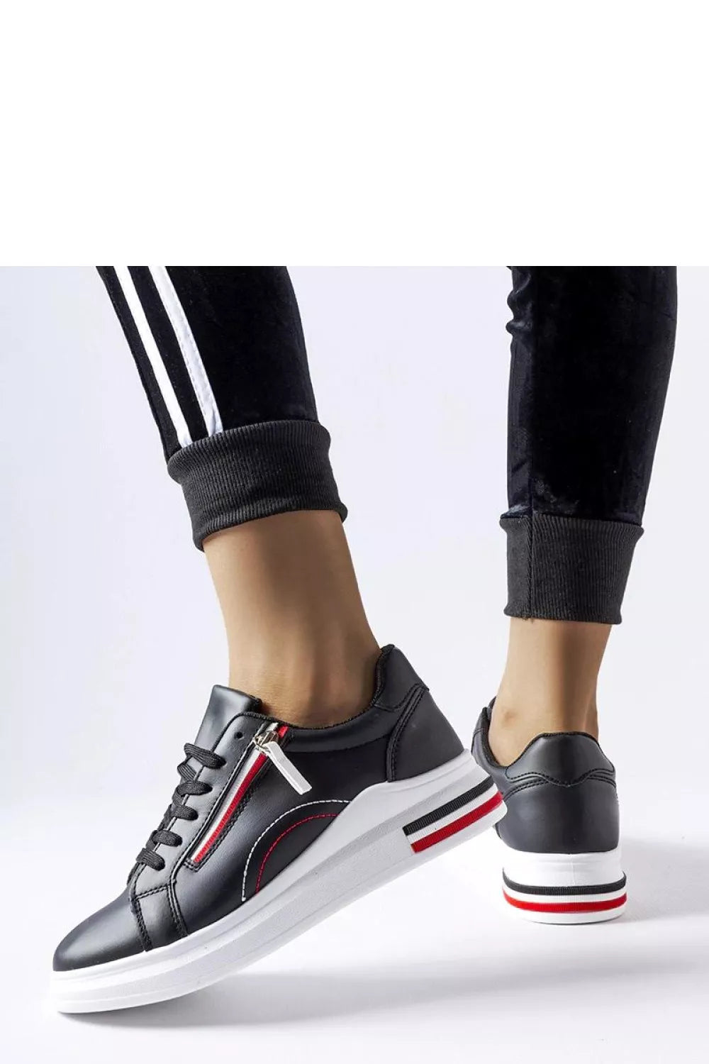 Sportbačiai, modelis 207687 Solea