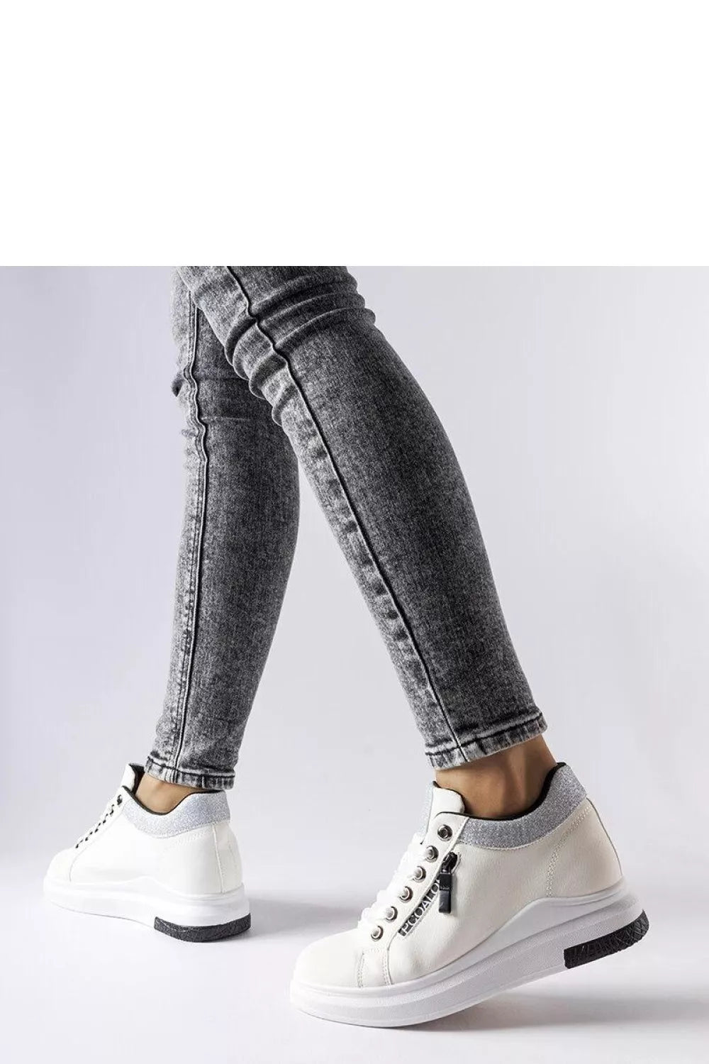 Sportbačiai, modelis 207744 Solea