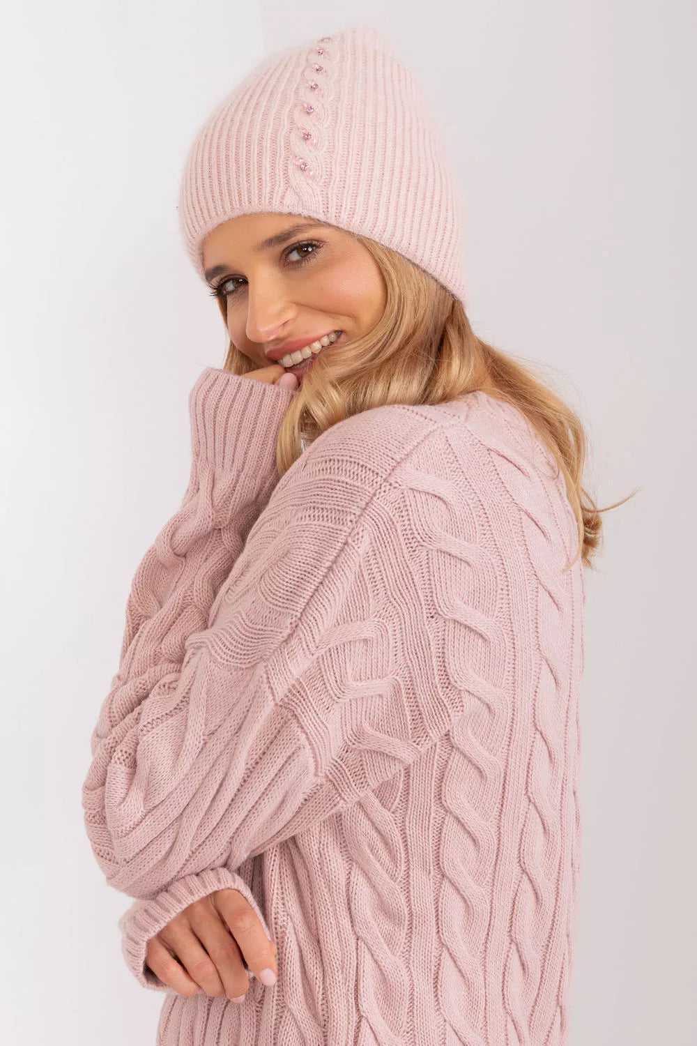 Kepis modelis 208253 AT