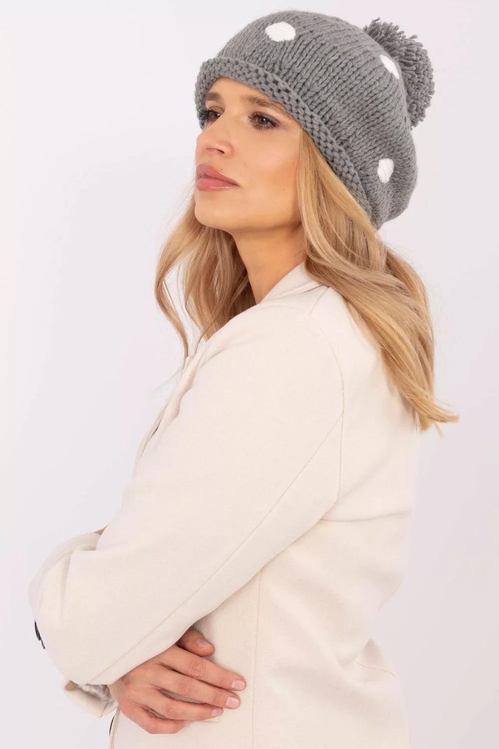 Kepis modelis 208410 AT