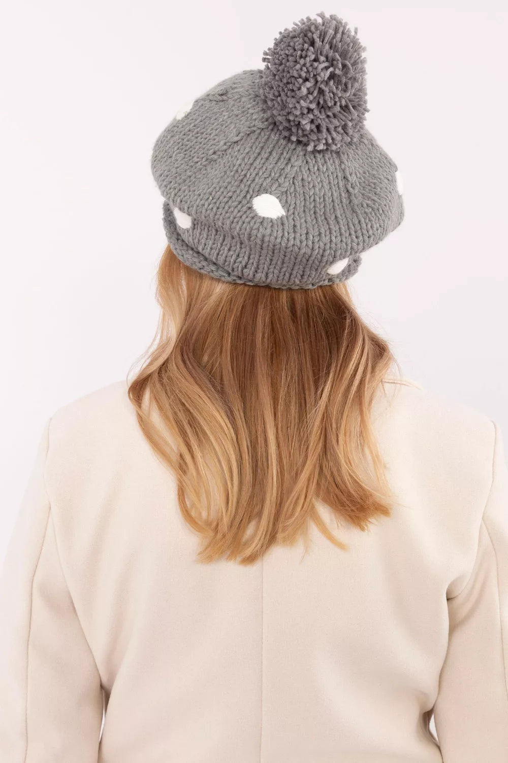 Kepis modelis 208410 AT