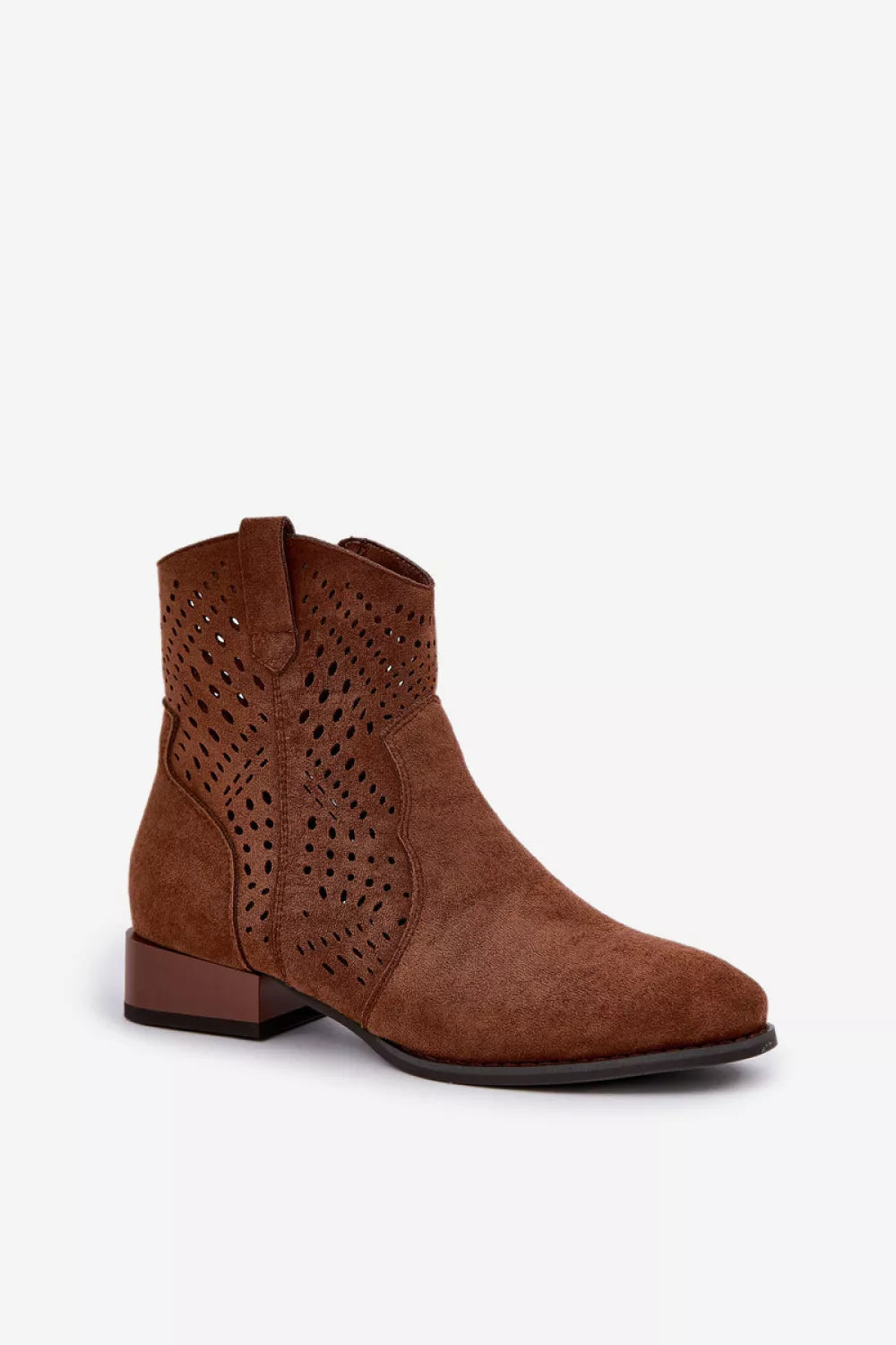 Auliniai batai su kulnais, modelis 208464 – ženkite į stilių