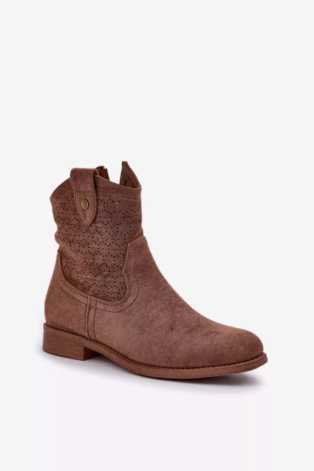 Batai, modelis 208472. Ženkite į stilių.