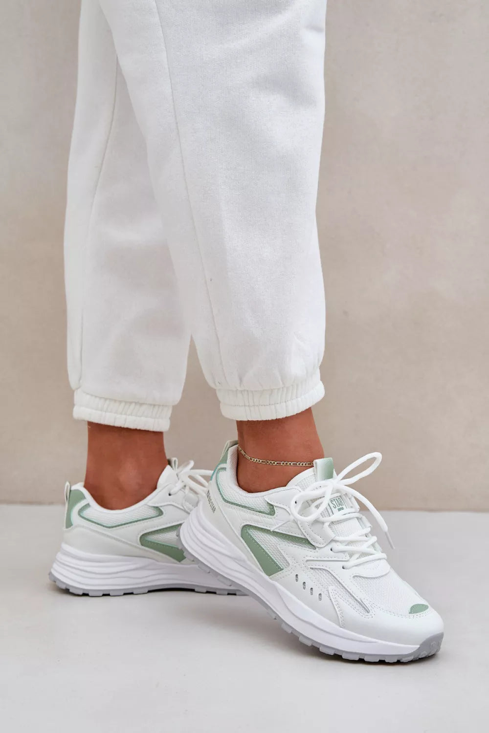 Sportiniai batai, modelis 209070. Ženkite į stilių.