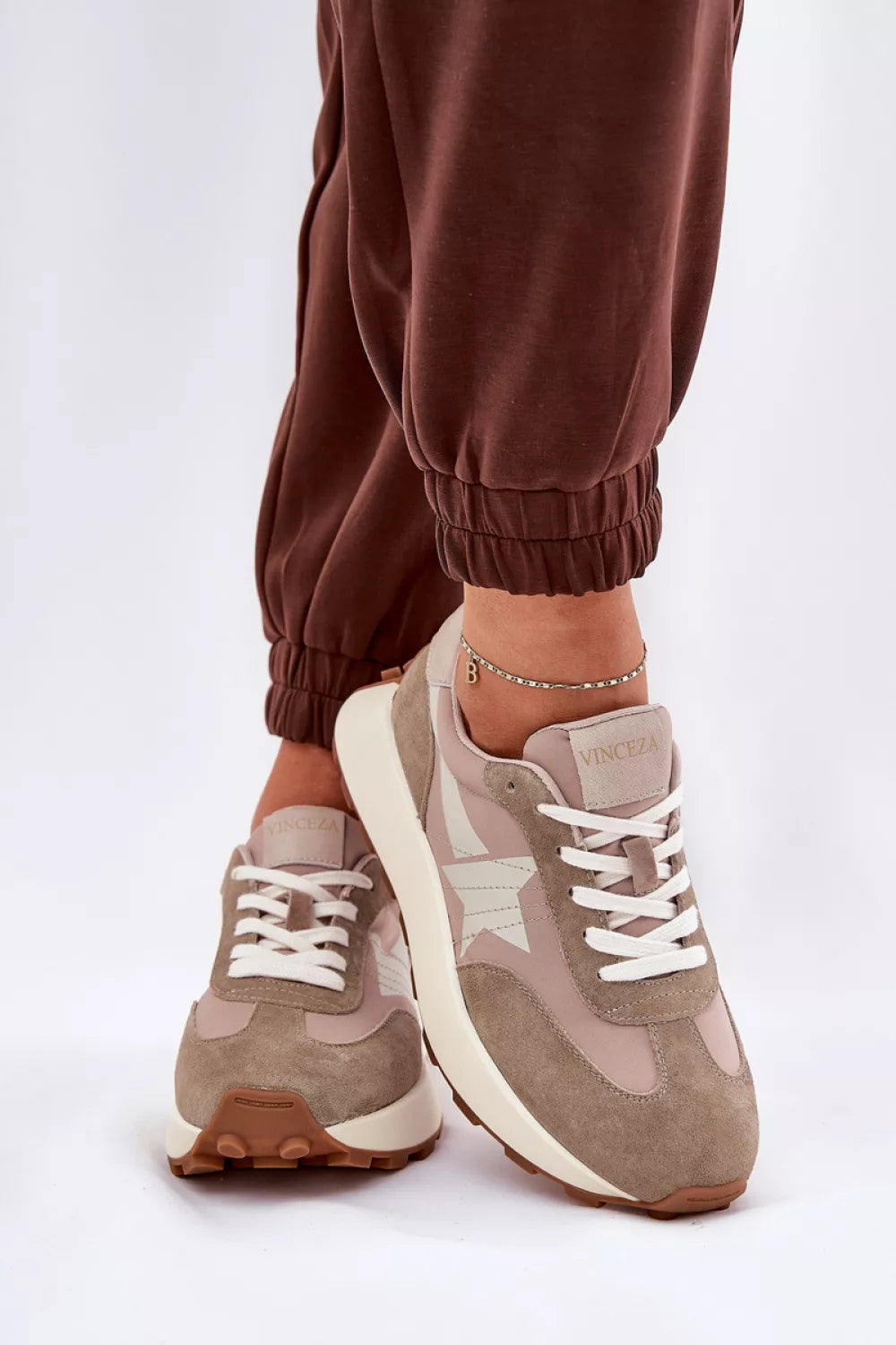 Sportiniai batai, modelis 209467. Ženkite į stilių