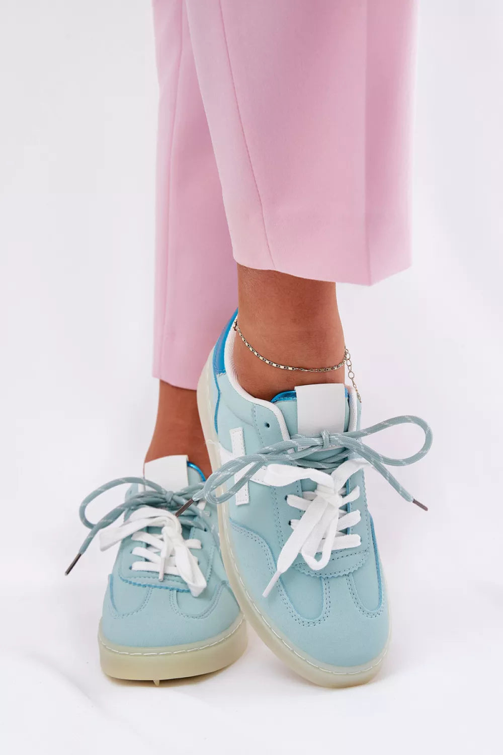 Sportiniai bateliai, modelis 209481. Ženkite į stilių.