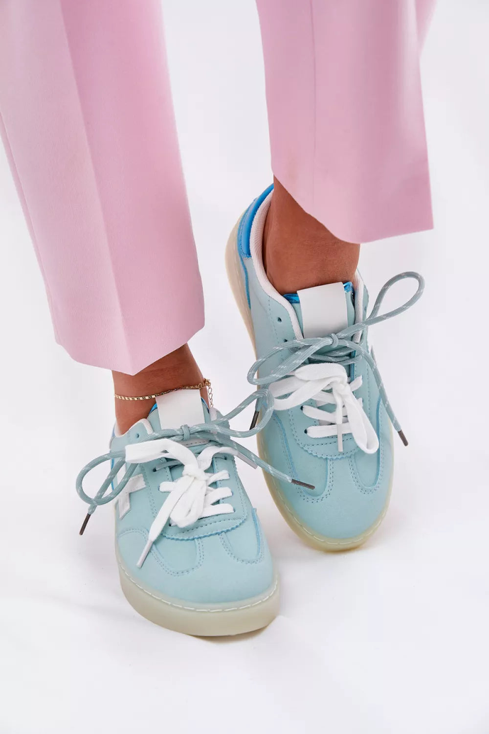 Sportiniai bateliai, modelis 209481. Ženkite į stilių.