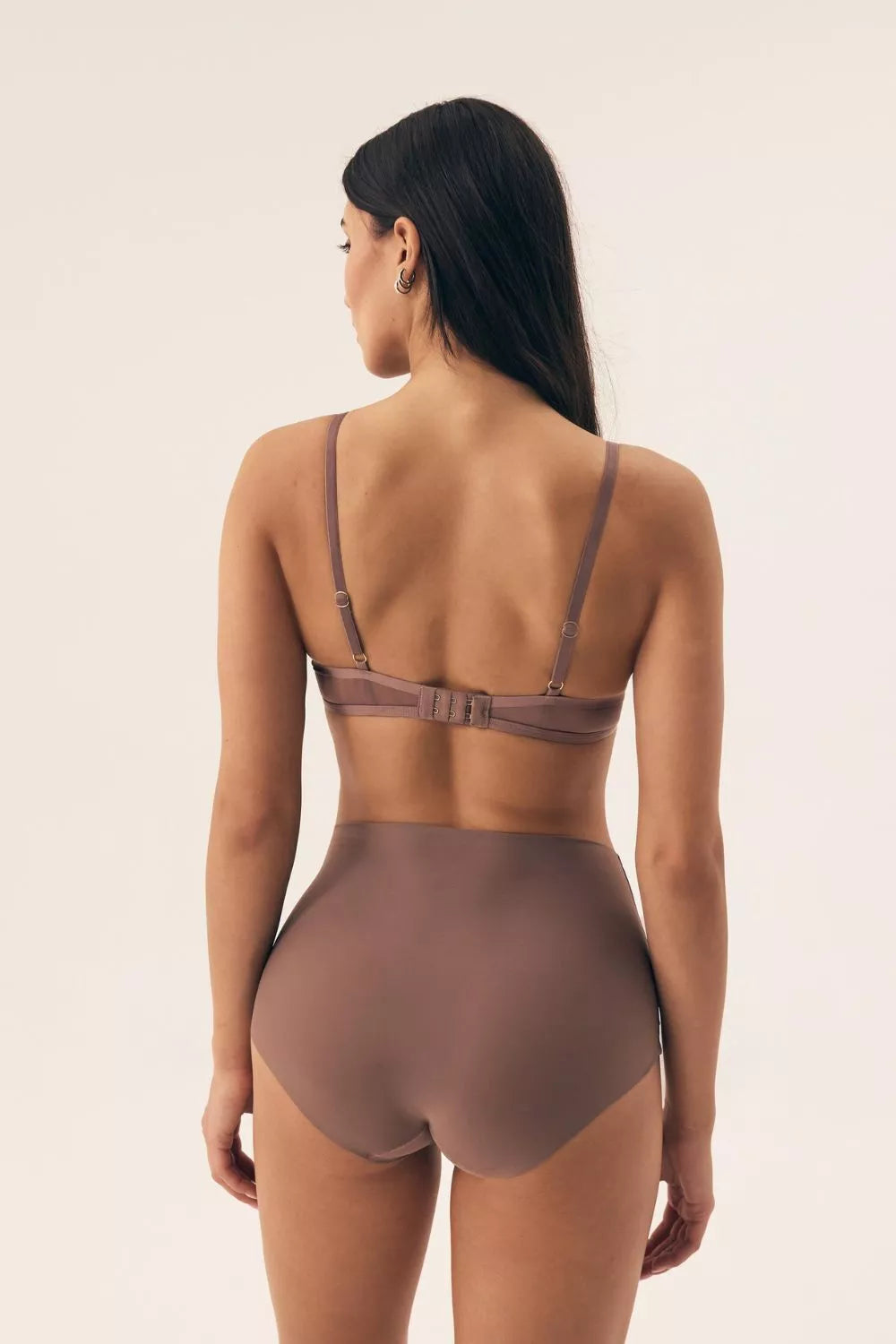 Pakelianti liemenėlė, modelis 209625 Henderson