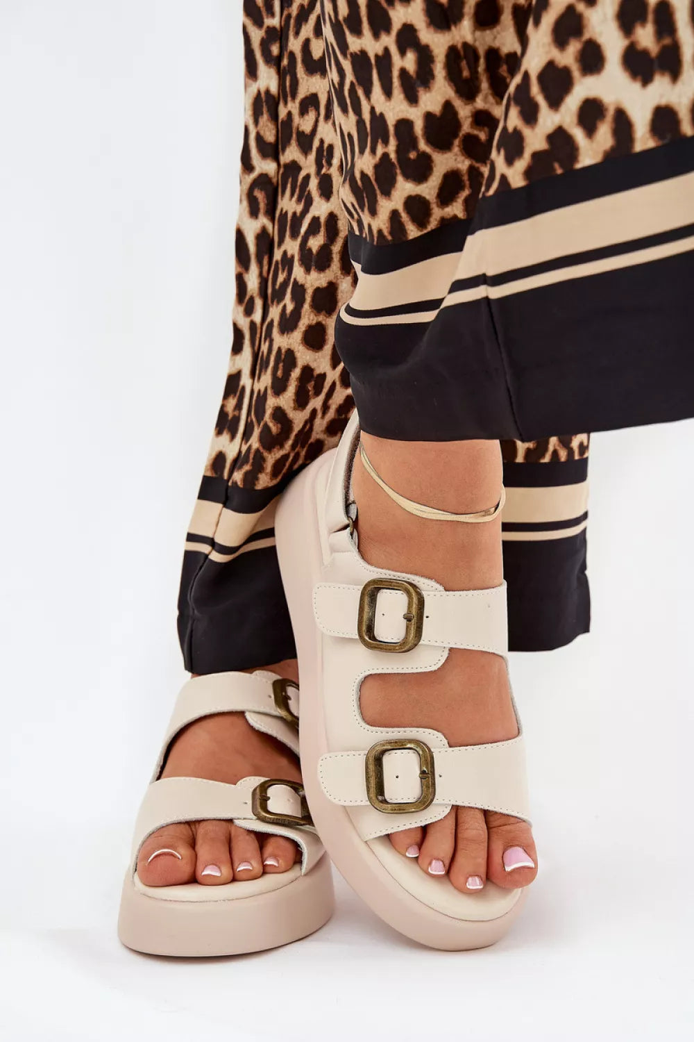 Basutės, modelis 209888. Ženkite į stilių.