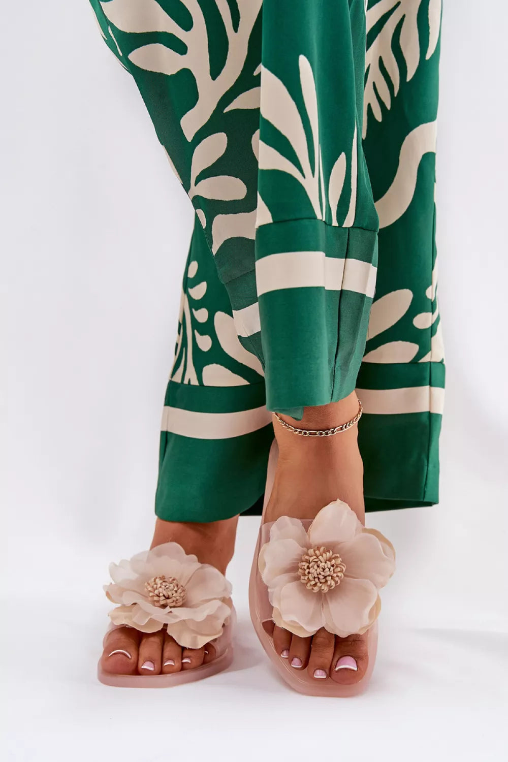 Šlepetės, modelis 209978. Ženkite į stilių