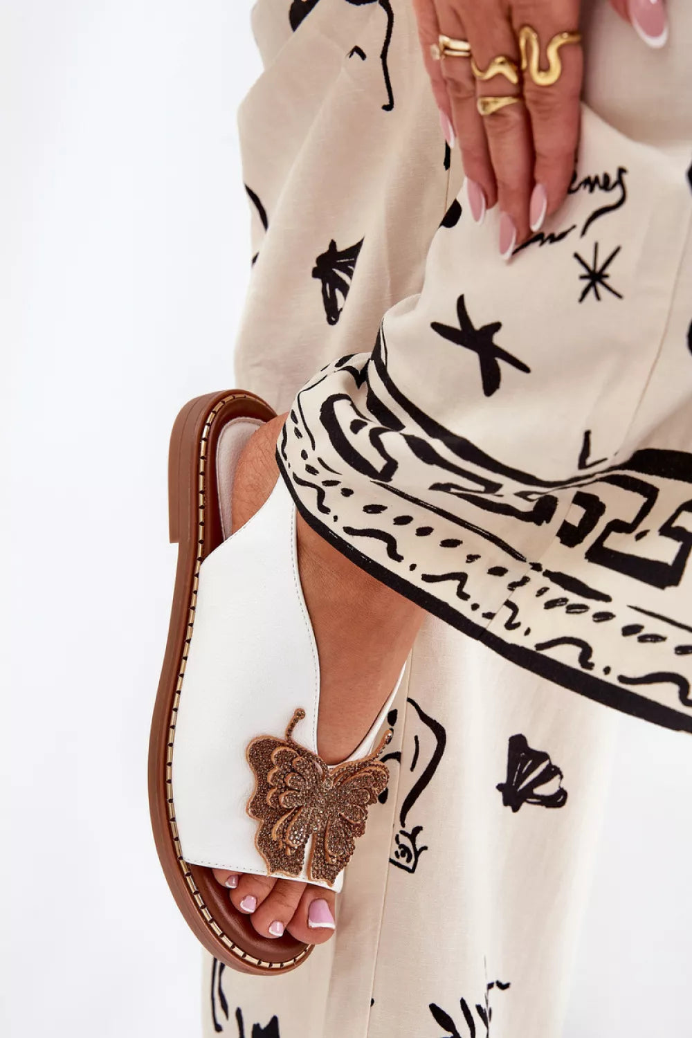 Basutės, modelis 210059. Ženkite į stilių.