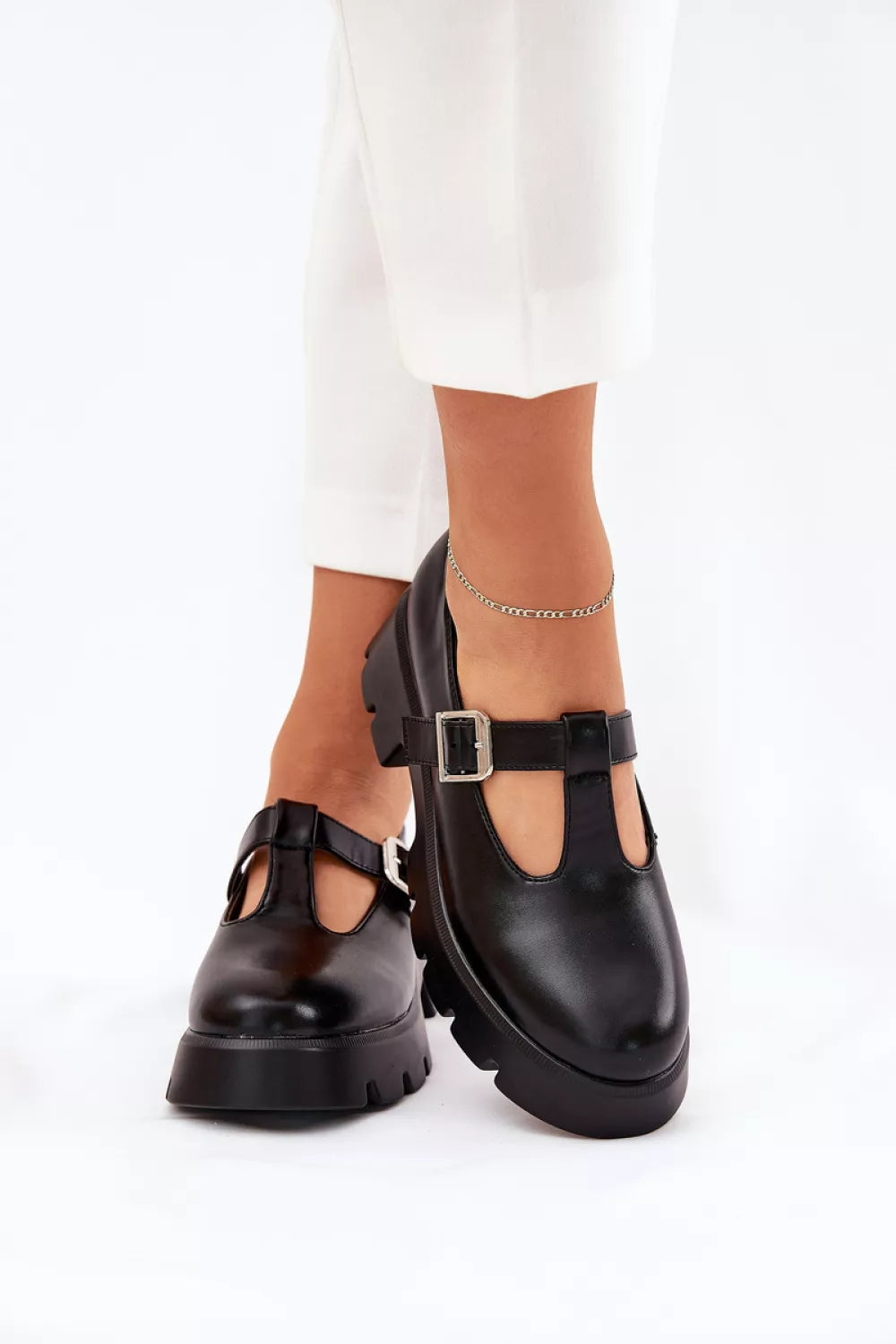 Pusbačiai, modelis 211126 – ženkite į stilių