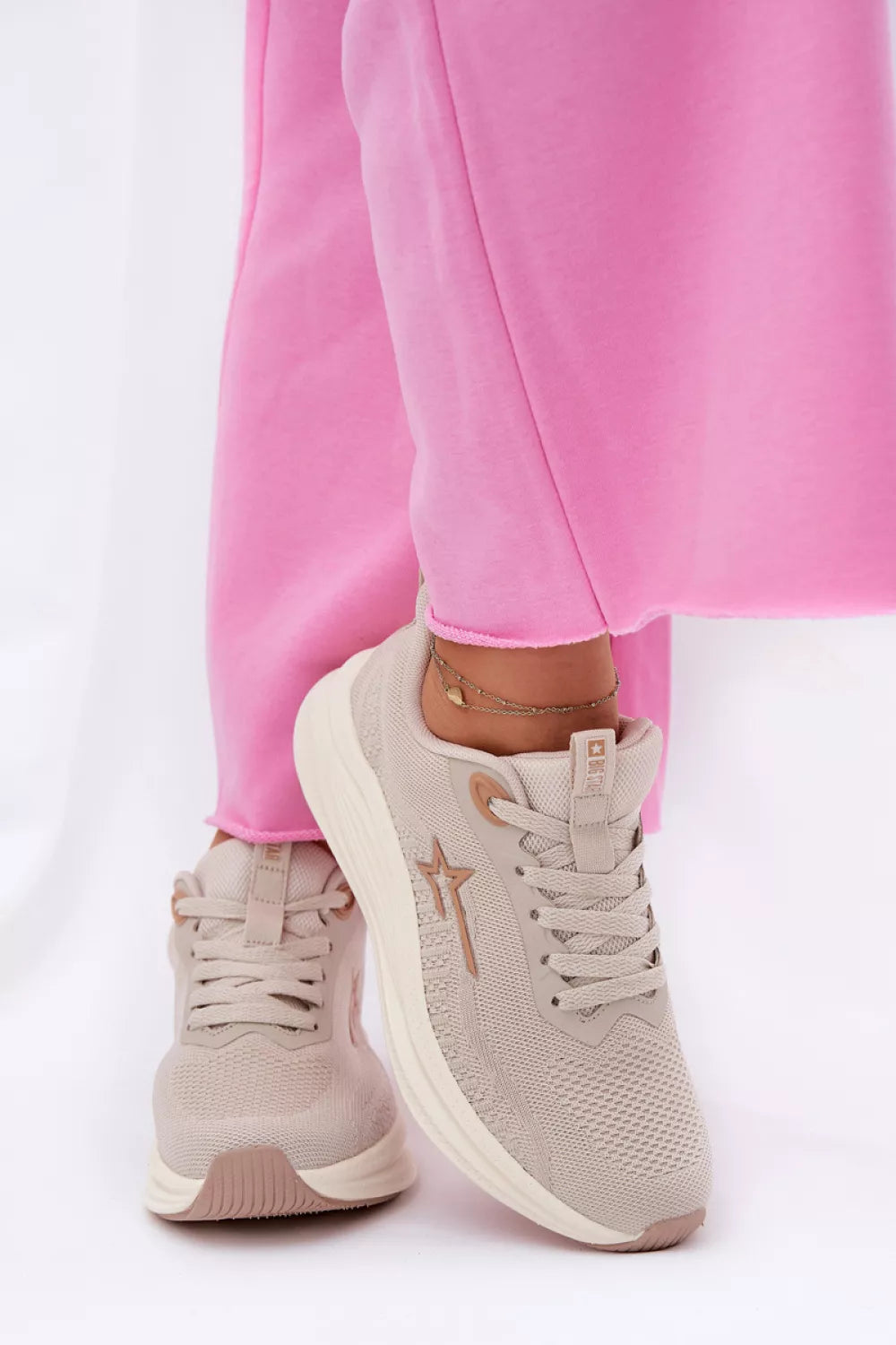 Sportiniai batai, modelis 211329. Ženkite į stilių