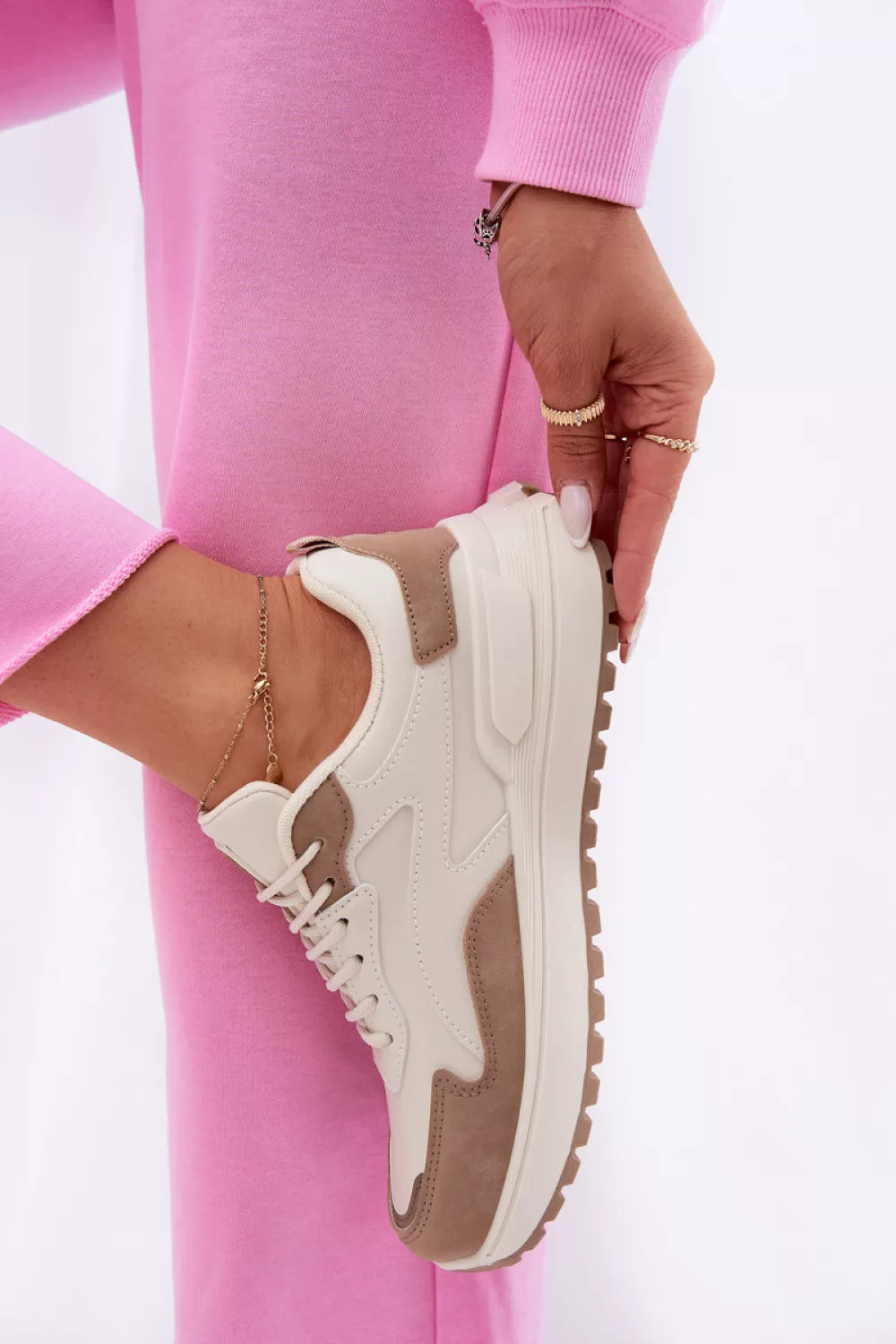 Sportiniai batai, modelis 211331. Ženkite į stilių.