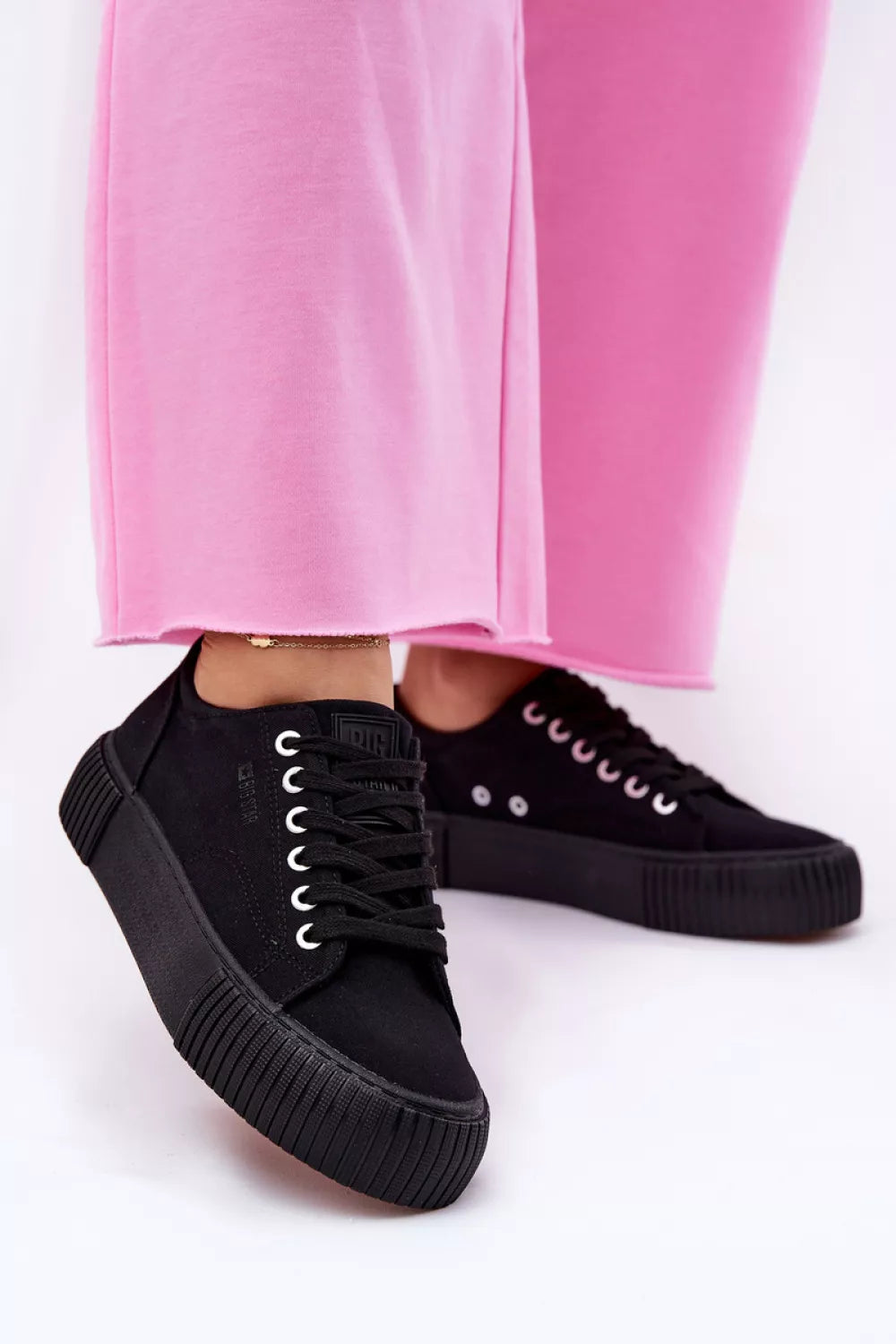 Sportbačiai, modelis 211357. Ženkite į stilių.