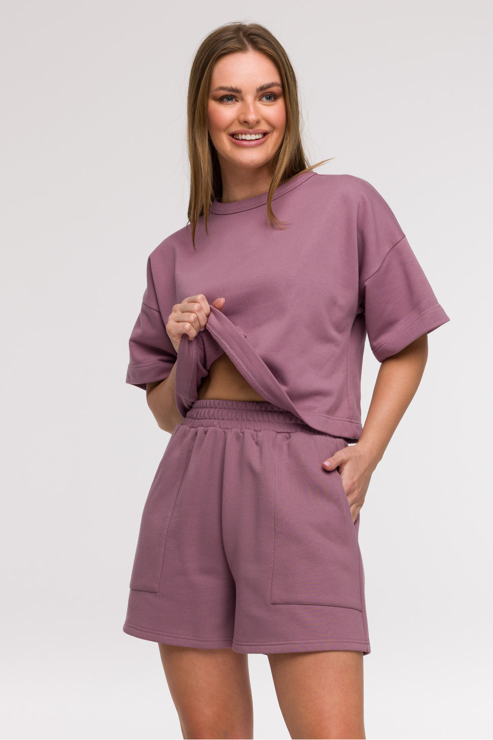 Šortai, modelis 211513, BeWear