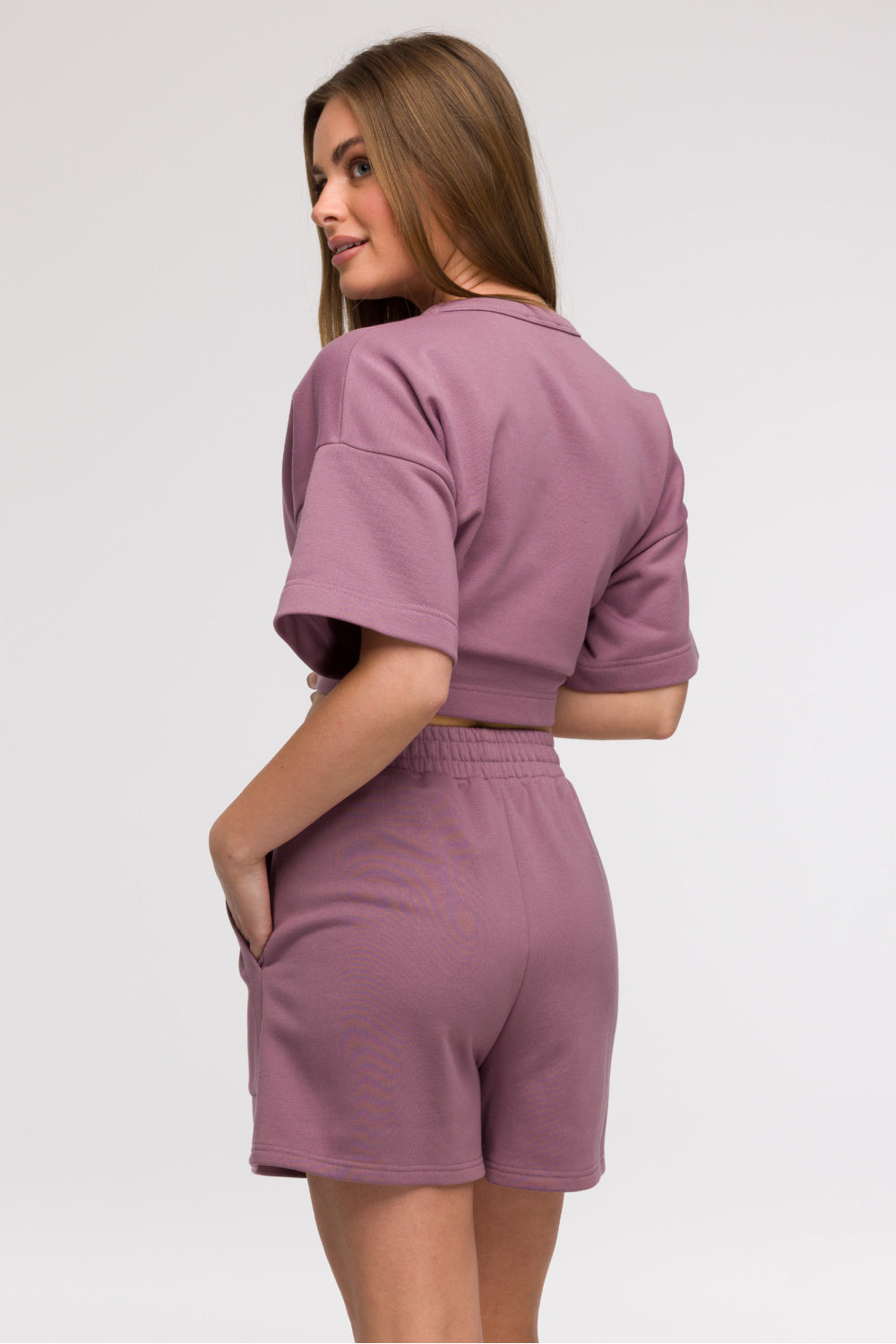 Šortai, modelis 211513, BeWear