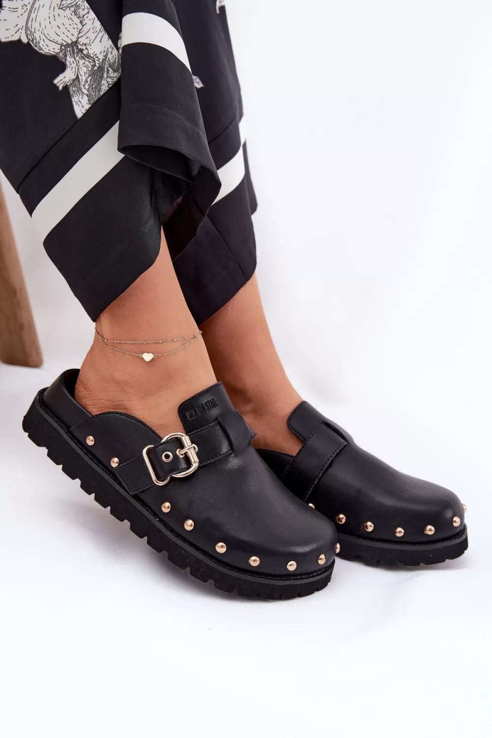Šlepetės modelis 211678 Ženkite į stilių