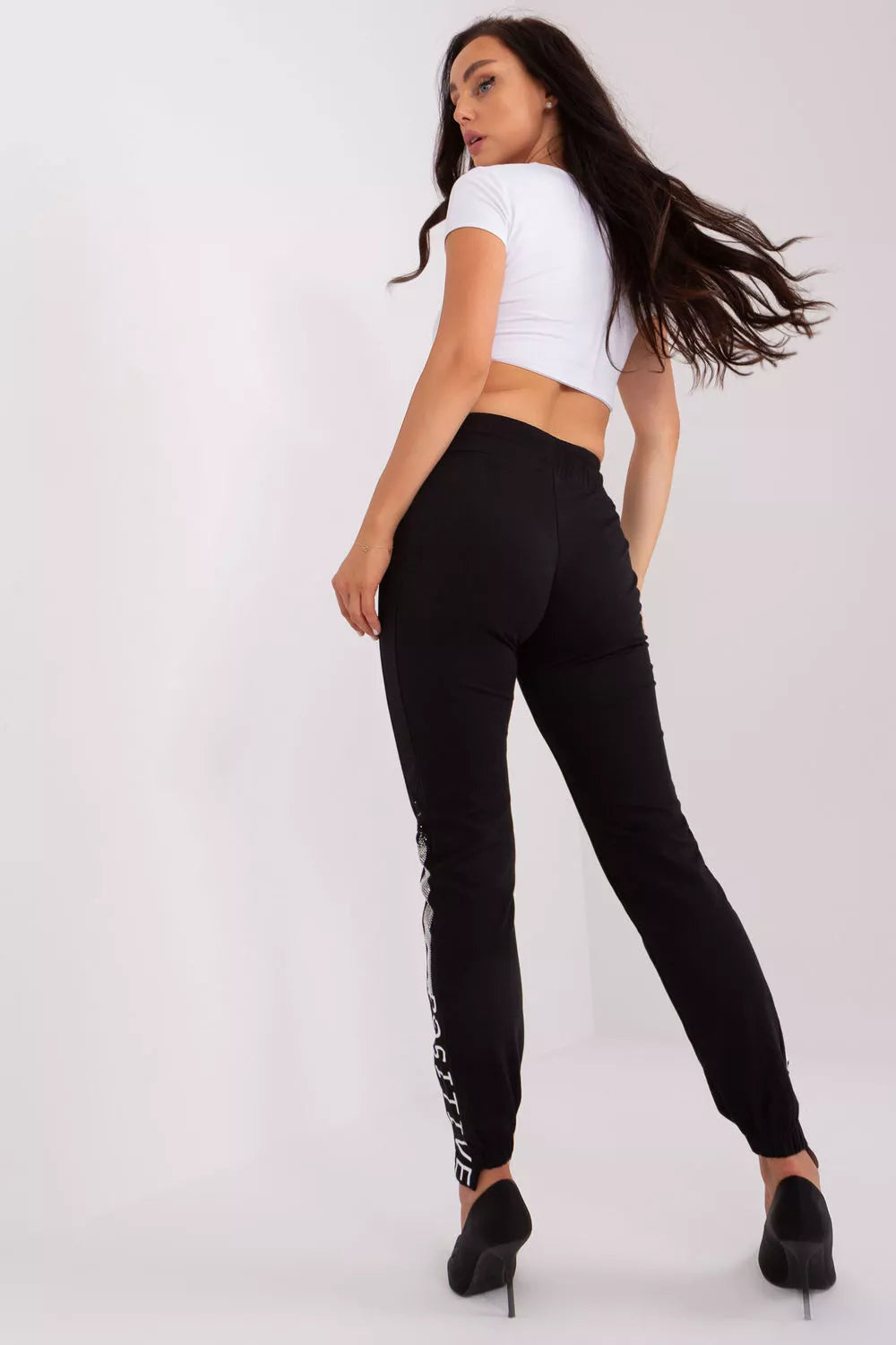 Sportinės kelnės, modelis 211745 Aktualumas