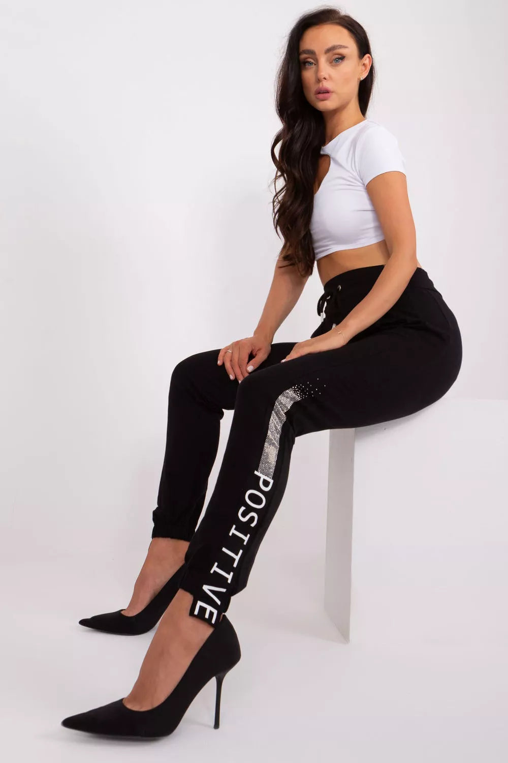 Sportinės kelnės, modelis 211745 Aktualumas
