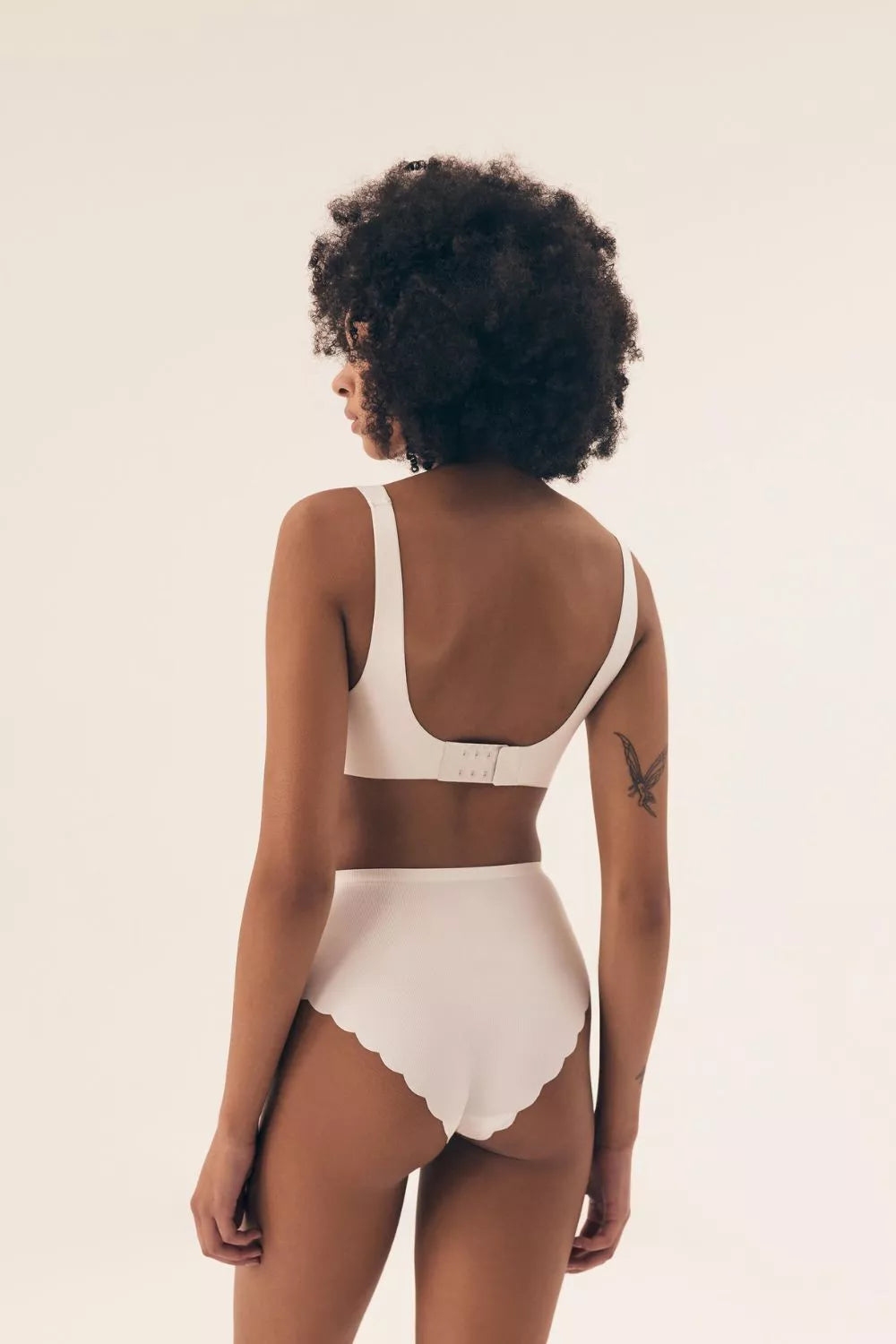 Liemenėlė su paminkštinimu, modelis 211997, Henderson