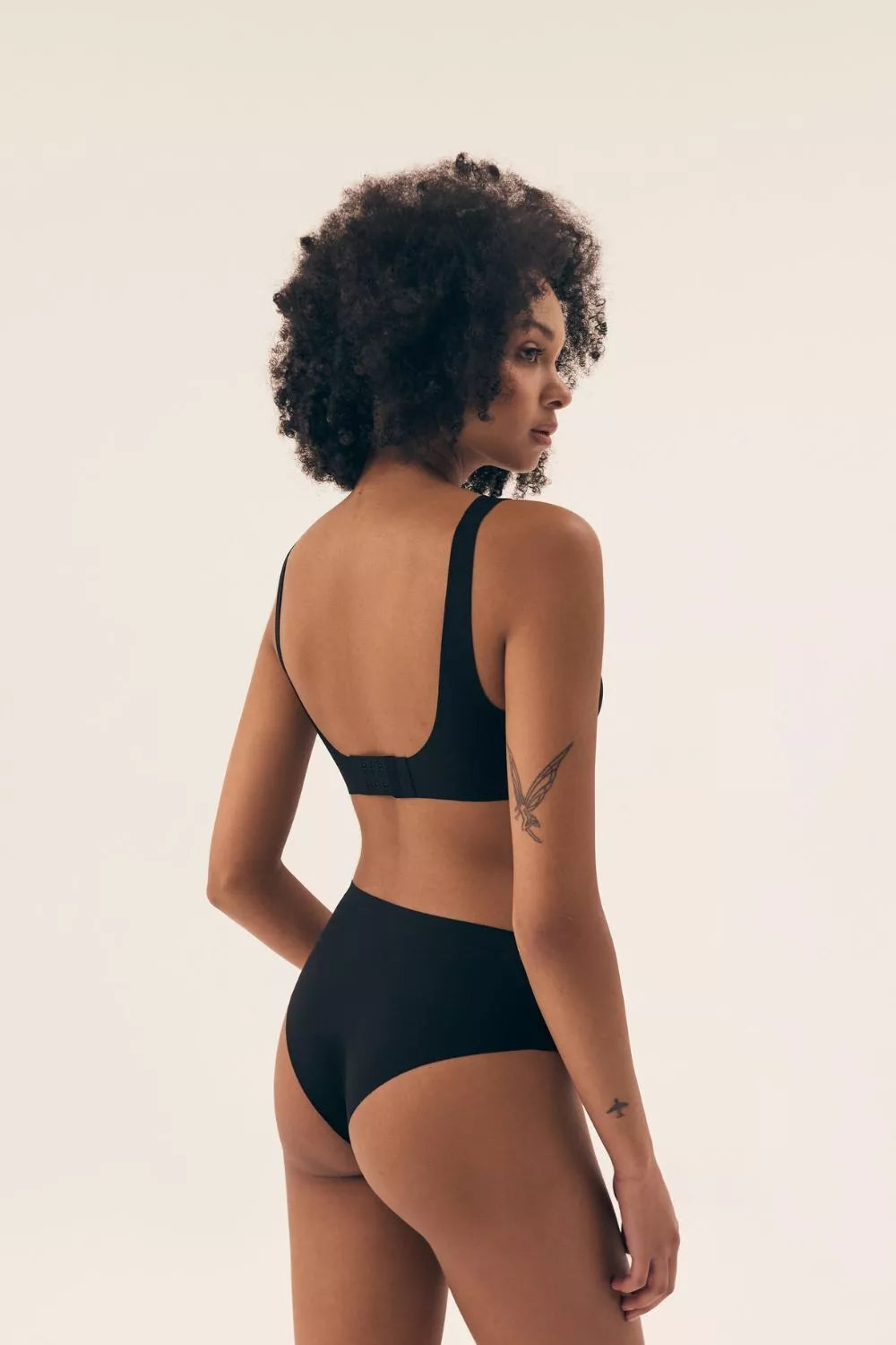 Liemenėlė su paminkštinimu, modelis 211998, Henderson