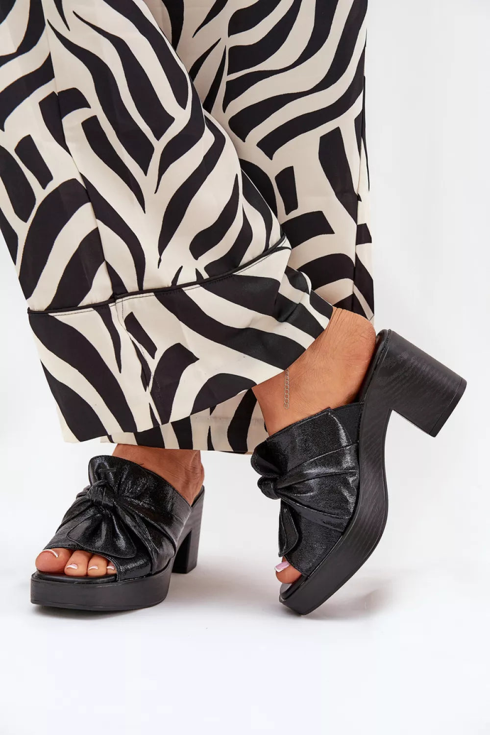 Šlepetės, modelis 212158. Ženkite į stilių.